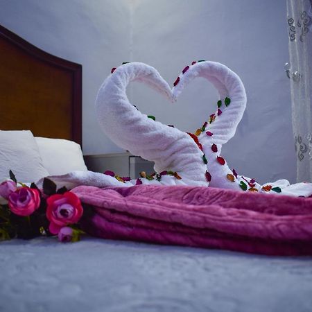 Crown Hotel Kaherah Luaran gambar