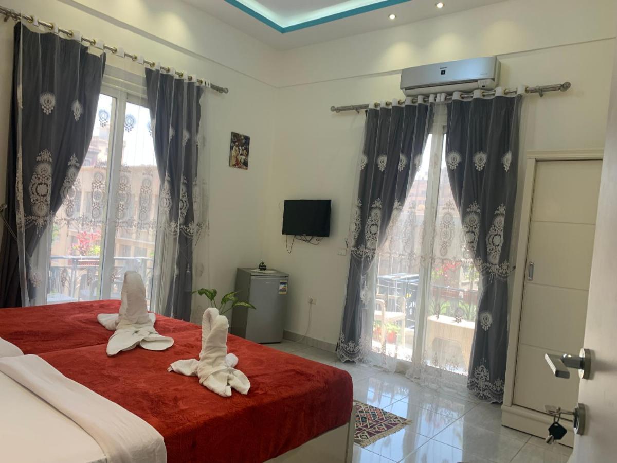 Crown Hotel Kaherah Luaran gambar