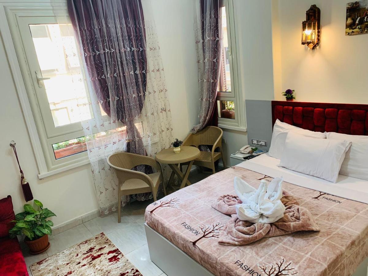 Crown Hotel Kaherah Luaran gambar