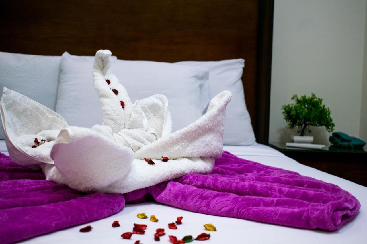 Crown Hotel Kaherah Luaran gambar