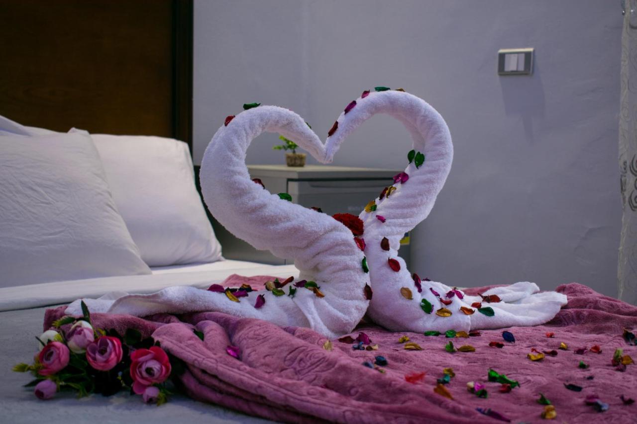 Crown Hotel Kaherah Luaran gambar