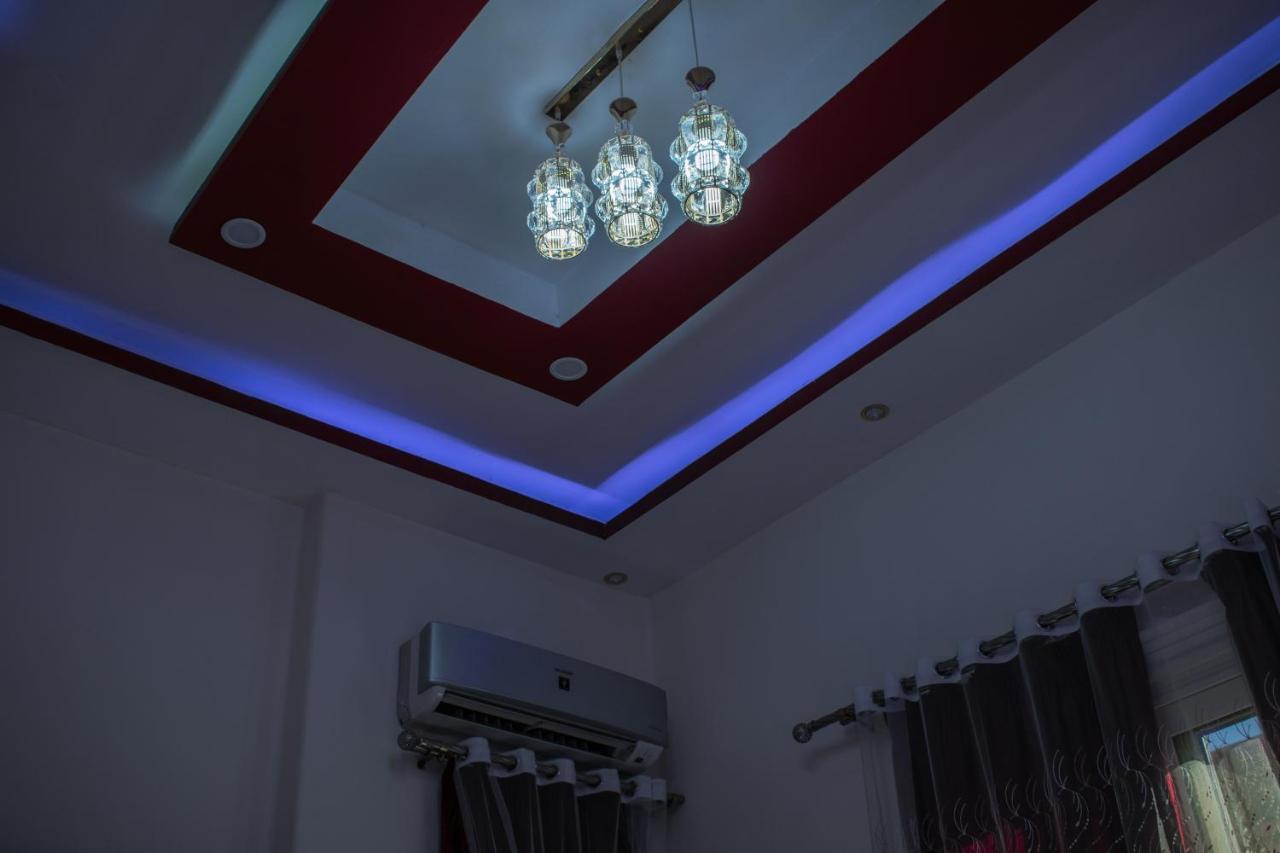 Crown Hotel Kaherah Luaran gambar