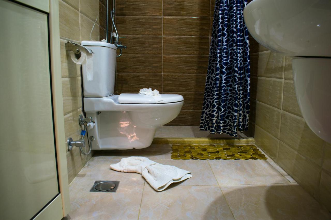 Crown Hotel Kaherah Luaran gambar