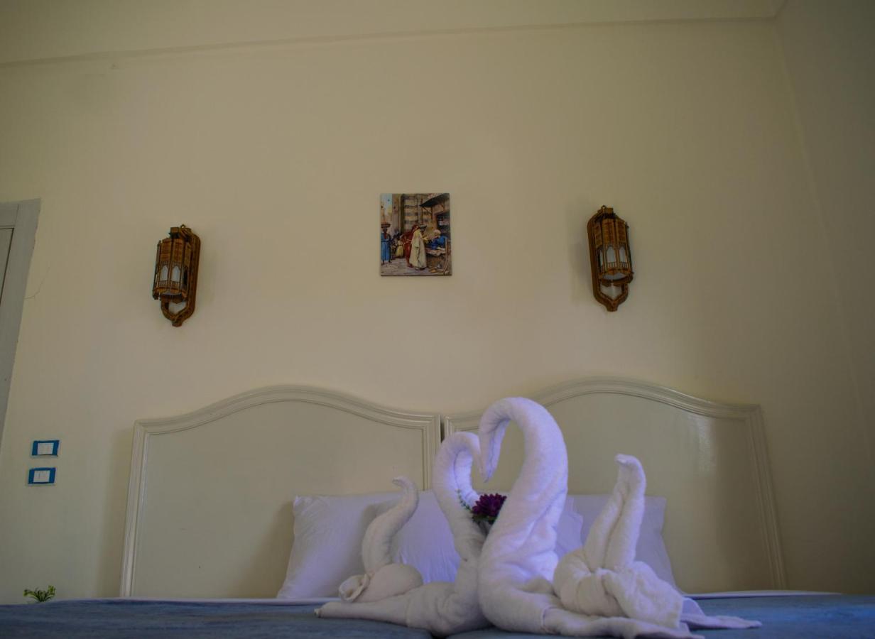 Crown Hotel Kaherah Luaran gambar