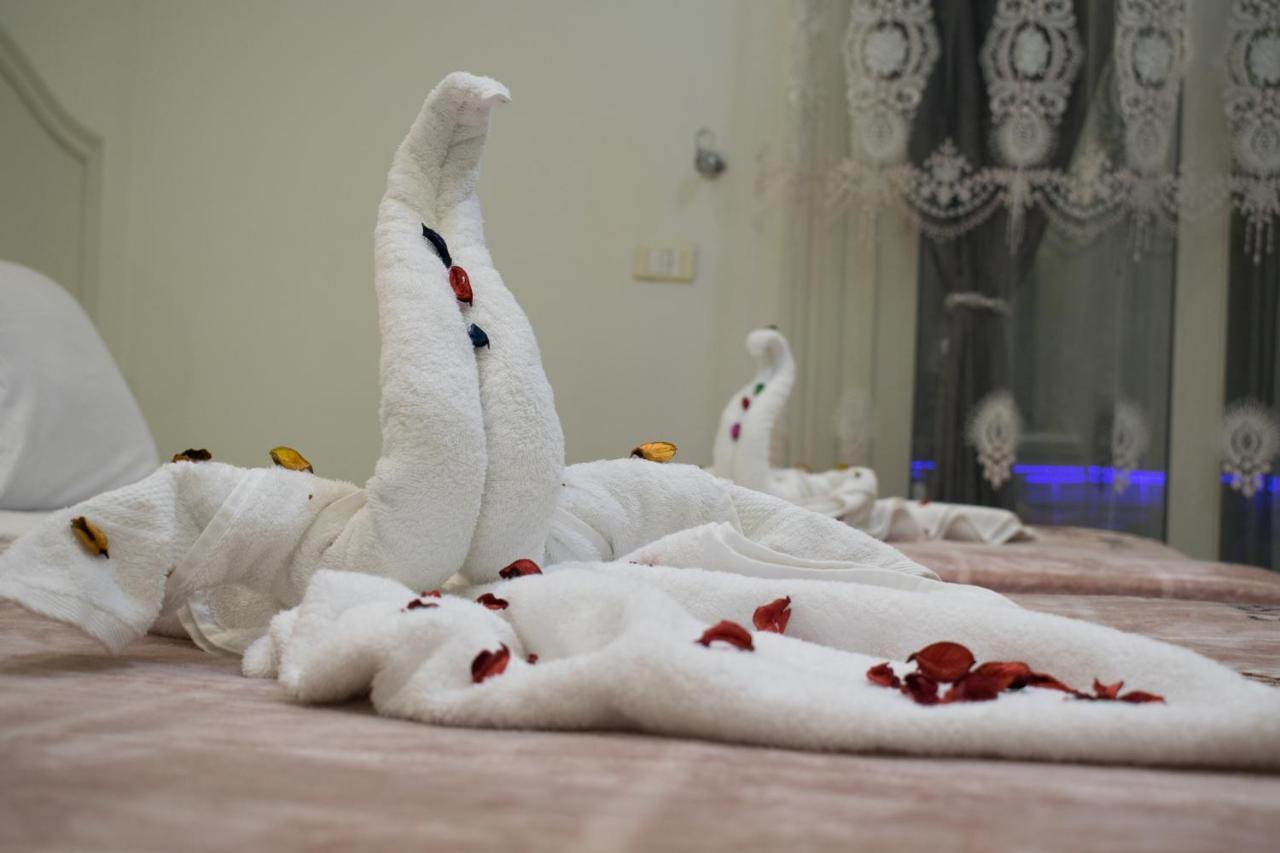 Crown Hotel Kaherah Luaran gambar