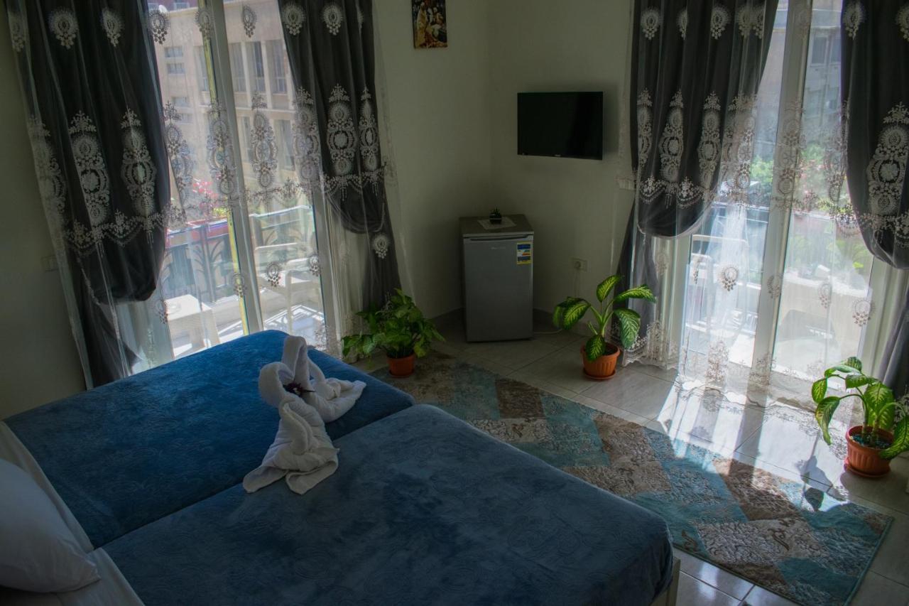Crown Hotel Kaherah Luaran gambar